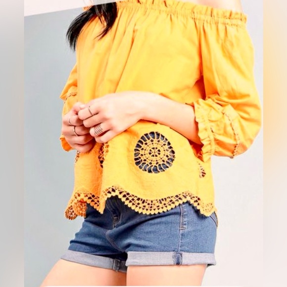StoryOn Crochet Off Shoulder Frill Trim Top Yellow! - Picture 2 of 10